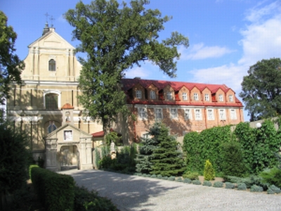 Lutomiersk - Klasztor