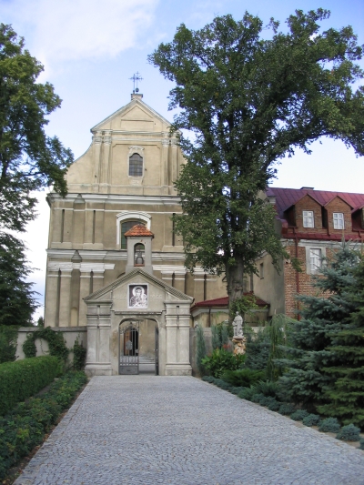 Lutomiersk - Klasztor
