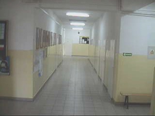 Gimnazjum - skrzyowanie korytarzy dolnych